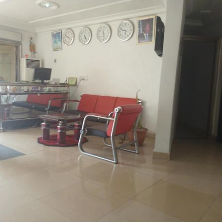 Flamingo Hotel Festac Town Екстер'єр фото